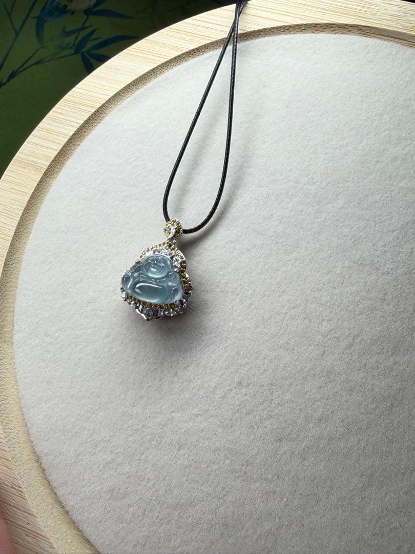 新入荷❣️天然A貨翡翠　縁起物、高氷種、豪華版仏公ネックレストップ