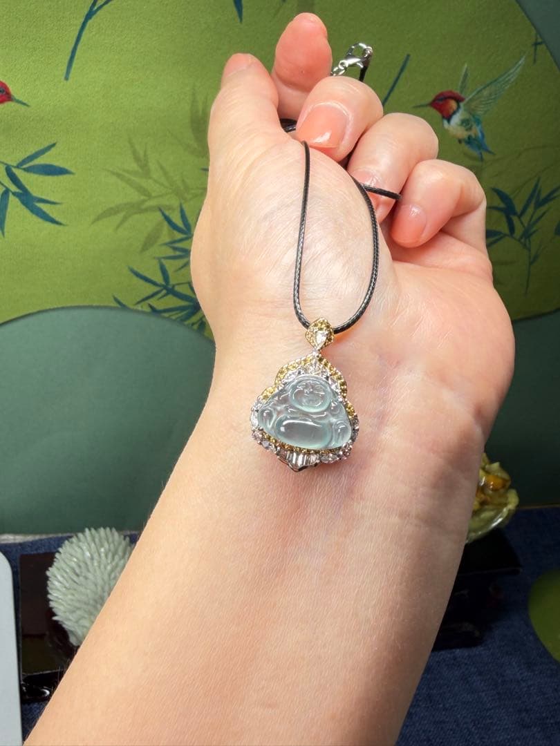 新入荷❣️天然A貨翡翠　縁起物、高氷種、豪華版仏公ネックレストップ