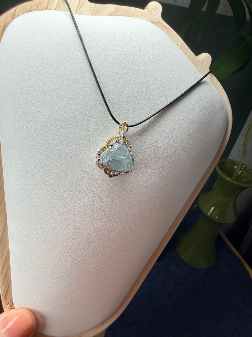 新入荷❣️天然A貨翡翠　縁起物、高氷種、豪華版仏公ネックレストップ