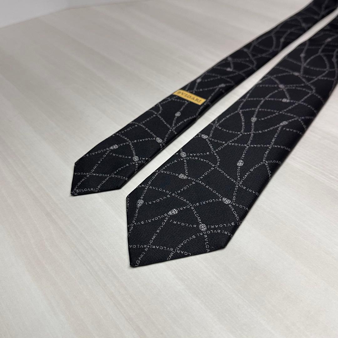極美品☆ブルガリ☆ネクタイ☆箱付☆ブラック☆グレー☆黒系☆544