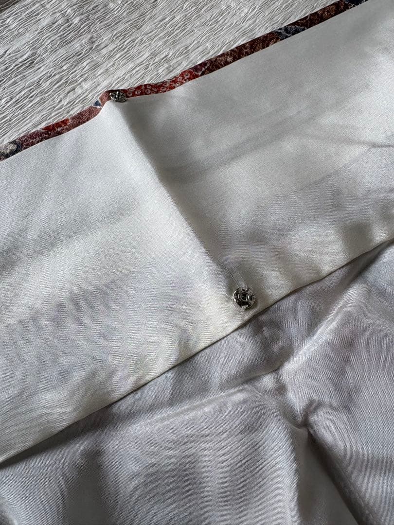 ❤️落ち着いた花文様　正絹縮緬小紋　超美品　新品畳紙付き