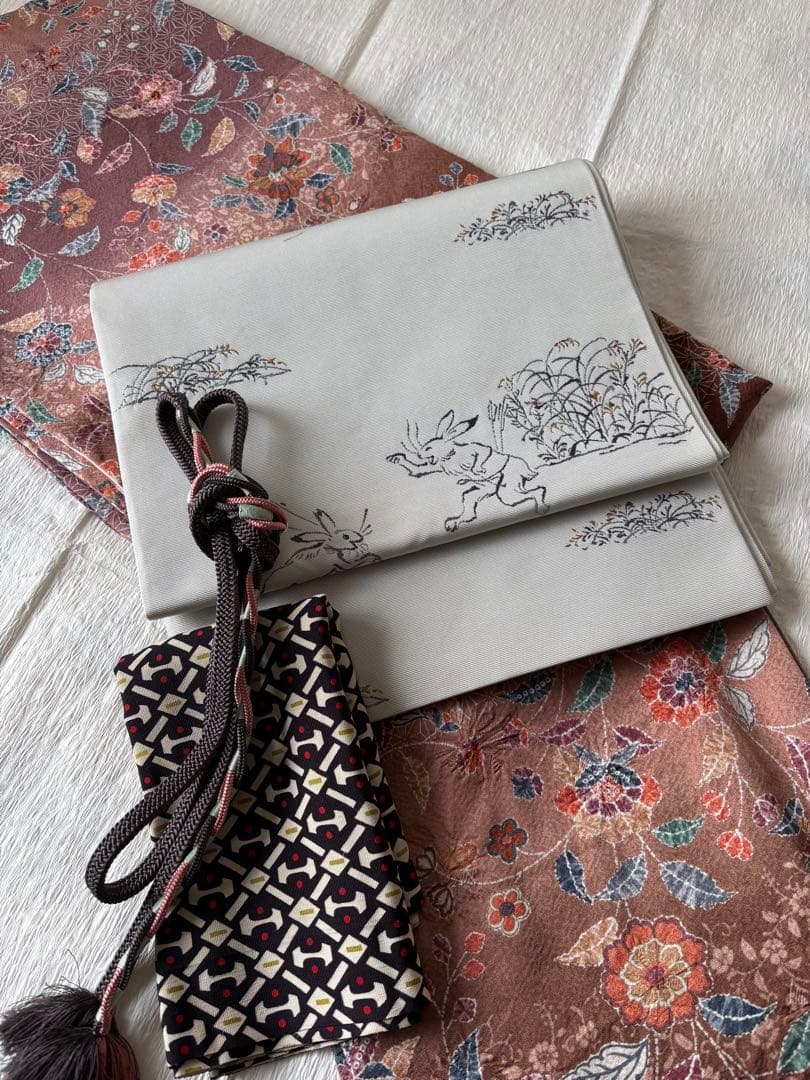 ❤️落ち着いた花文様　正絹縮緬小紋　超美品　新品畳紙付き