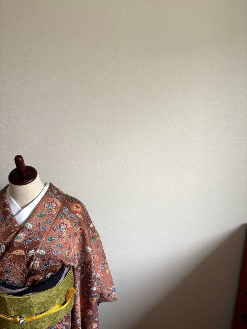 ❤️落ち着いた花文様　正絹縮緬小紋　超美品　新品畳紙付き