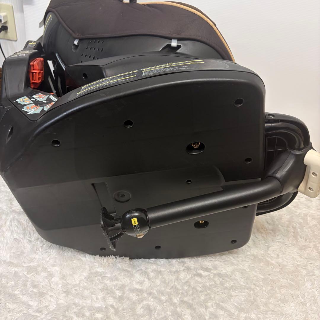 Combi コンビ ゼウスターン EG ZZ チャイルドシート　回転