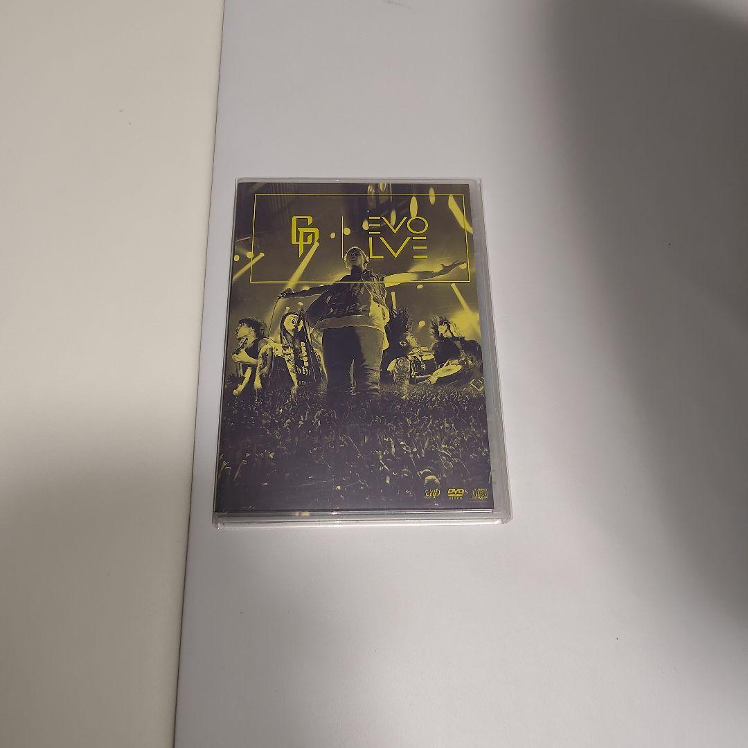 coldrain　CDとDVDのセットです。