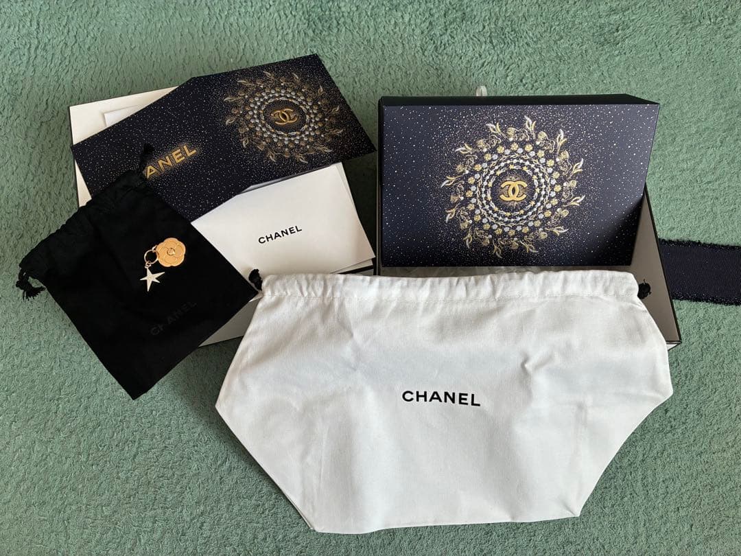 CHANEL ホリデー限定セット　アイシャドウ＆マスカラセット2025