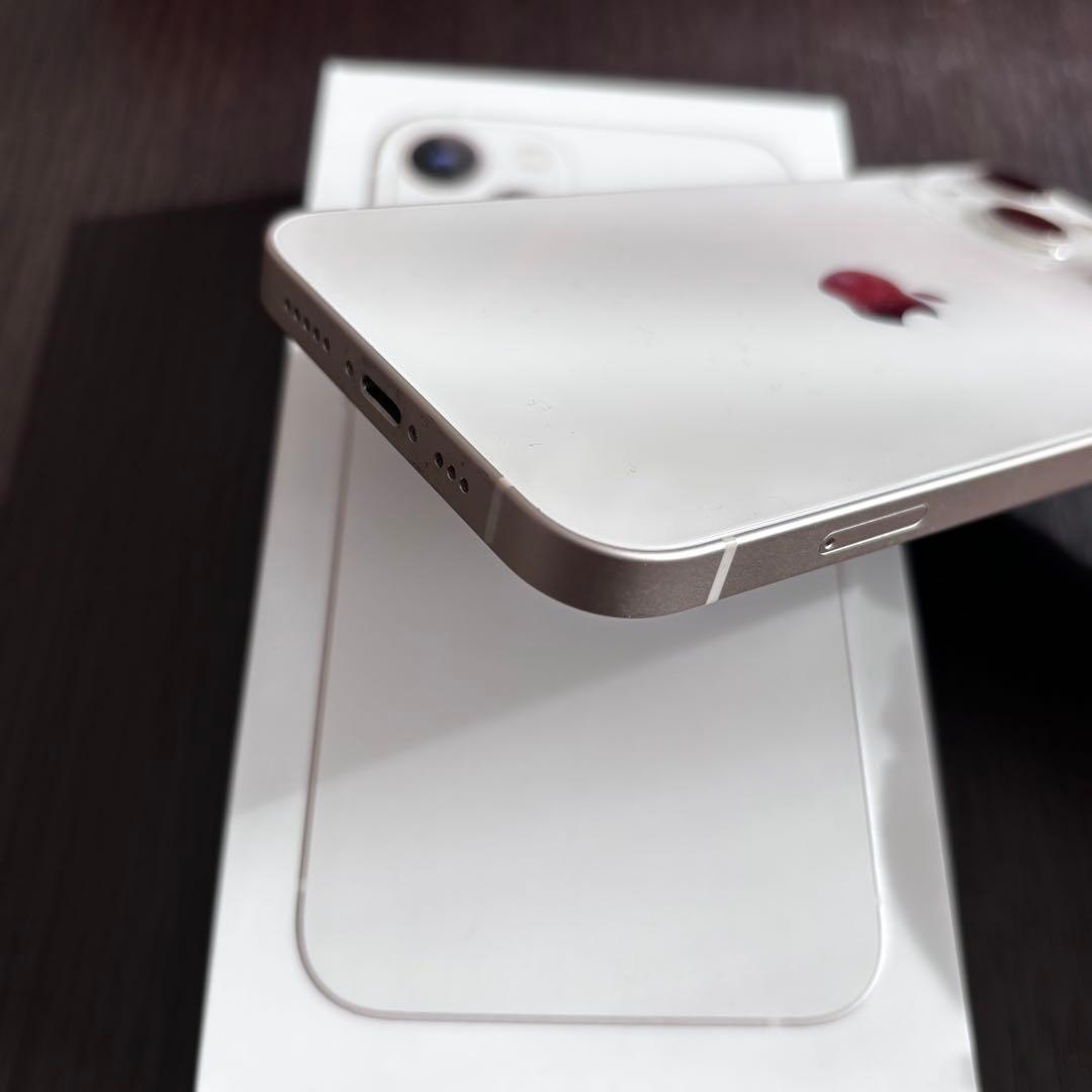 【美品】Apple iPhone13 スターライト 128GB SIMフリー