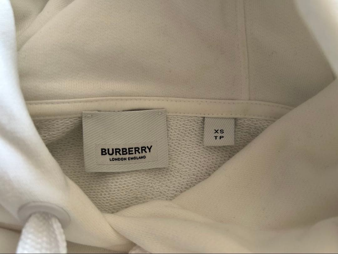 ロゴプリント フード付きパーカー ホワイト