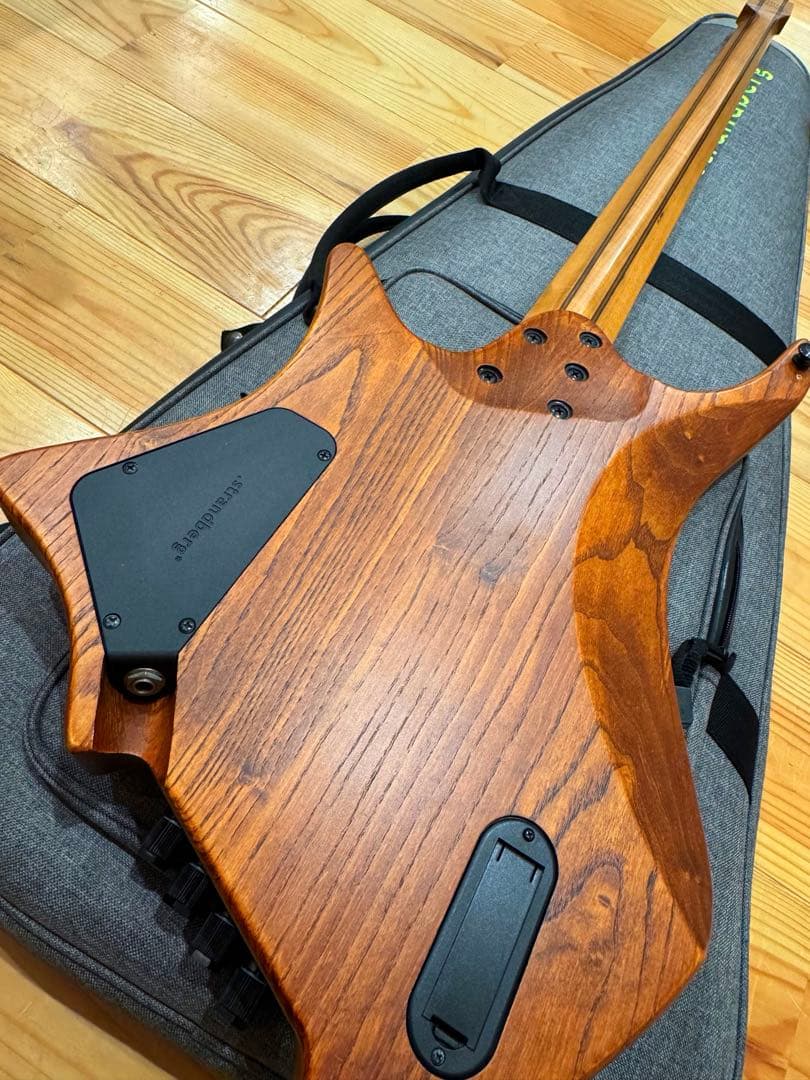 ベース Strandberg Boden Bass prog 4