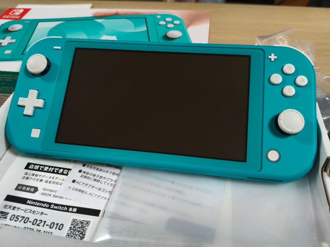 【美品】ニンテンドースイッチ　ライト　Switch　ターコイズ