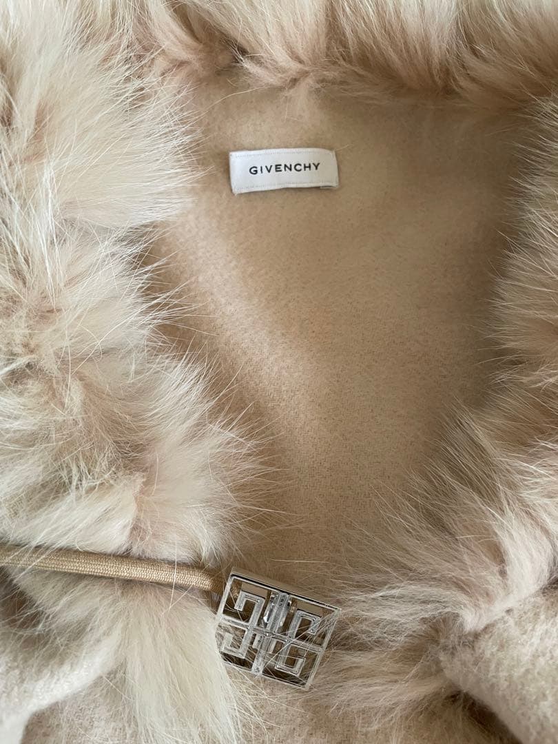 BBX♡Givenchy ジバンシーベージュ ファー付きケープコート