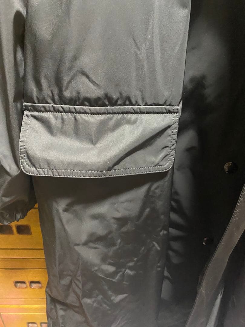 モンクレール　ダウントレンチコート フード付き　黒