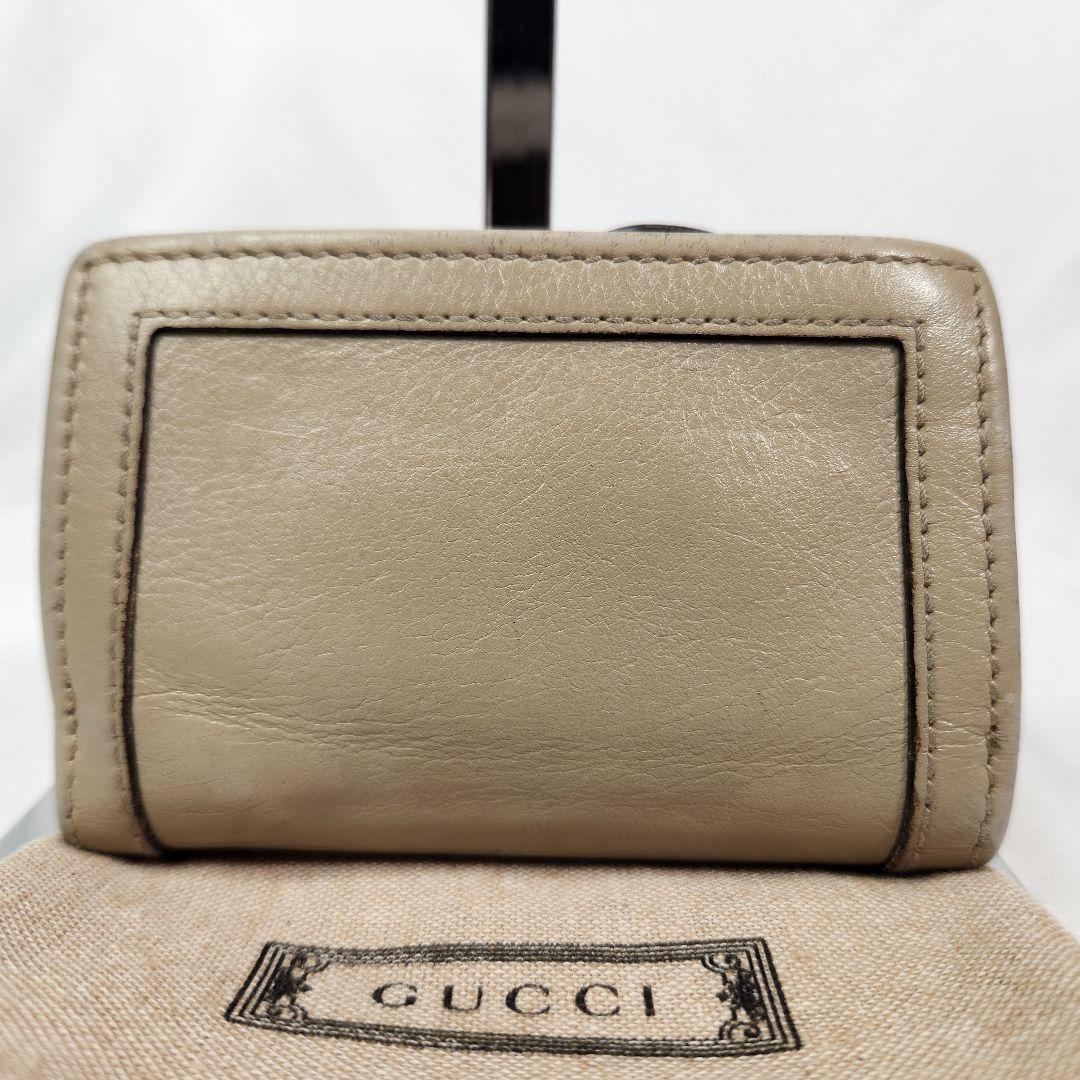 現行モデル　GUCCI マーモント バンブー 三つ折り財布 グレージュ 金具