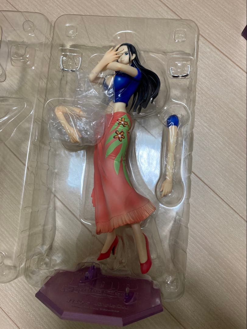 ワンピース　P.O.P ニコロビン、ナミ　フィギュア　２体セット