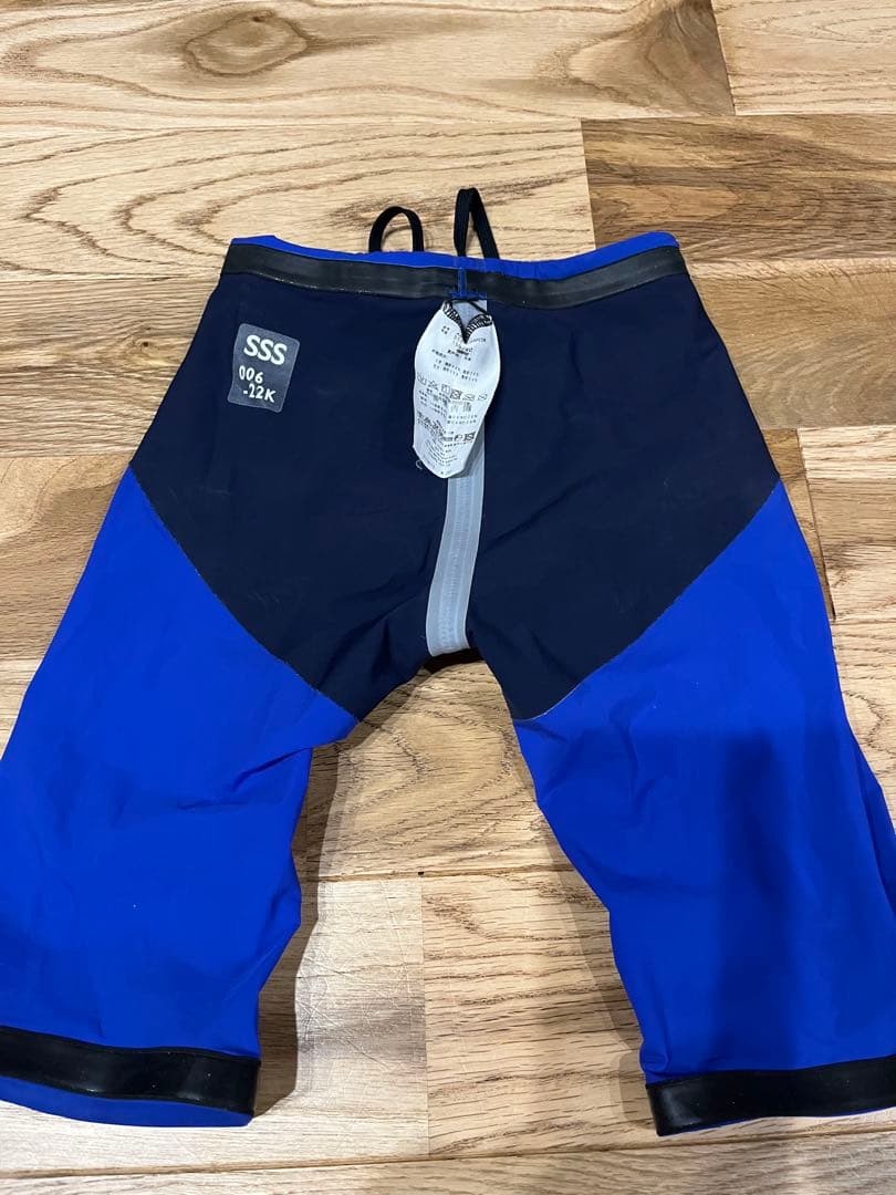 限定色　アリーナ高速水着アクアフォースX SSSサイズ