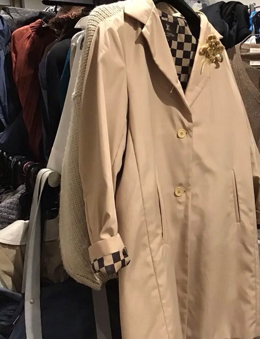 ひ*ん様 Louis Vuitton ベージュ トレンチコート