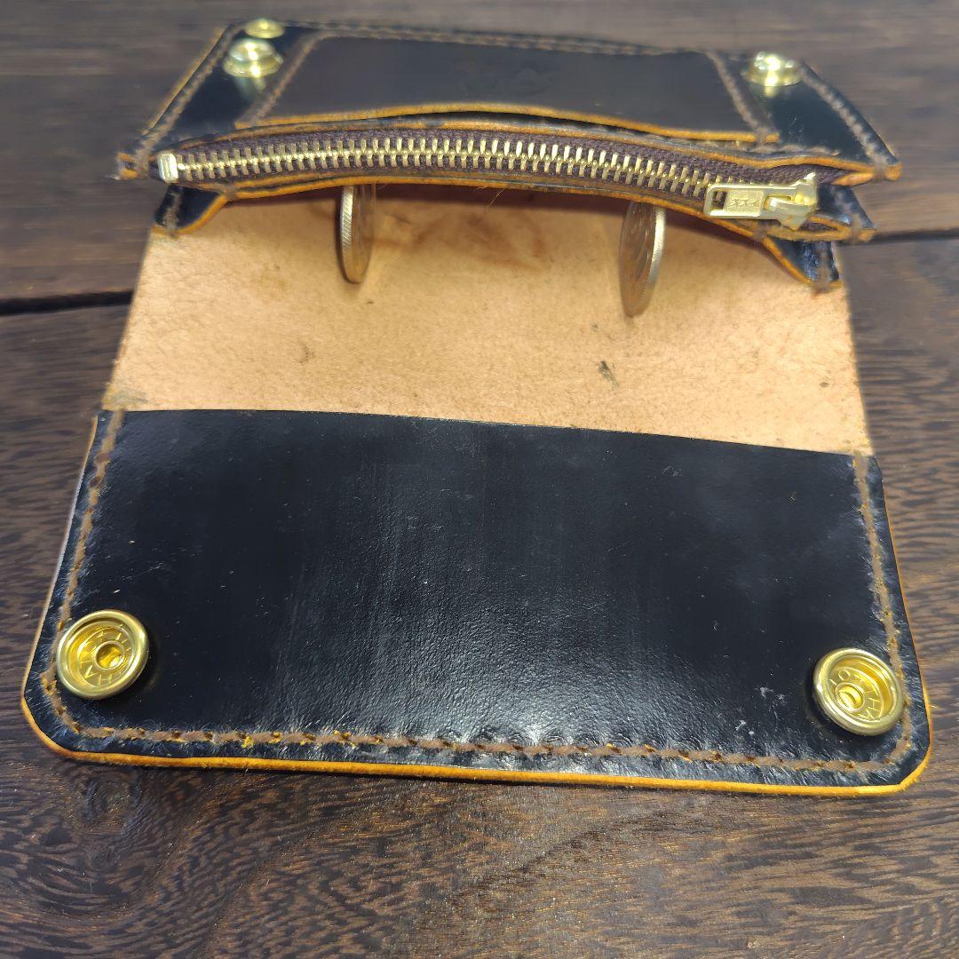 ミドルサイズ トラッカーウォレット 黒×茶 1輪のバラ