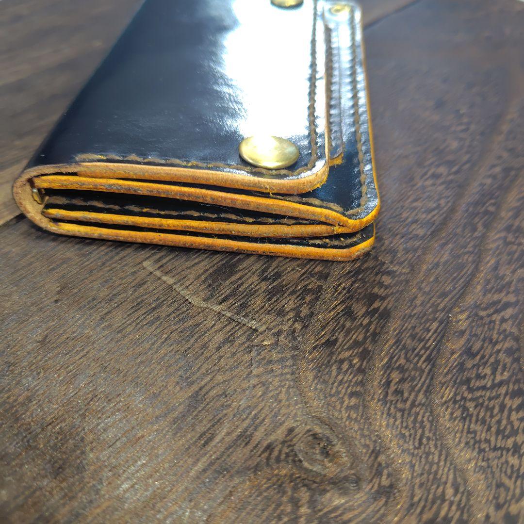 ミドルサイズ トラッカーウォレット 黒×茶 1輪のバラ