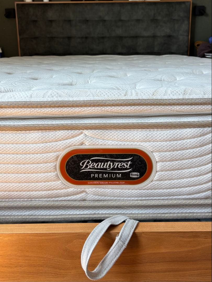 【最終値下げ】シモンズマットレス　ビューティレスト　クイーン