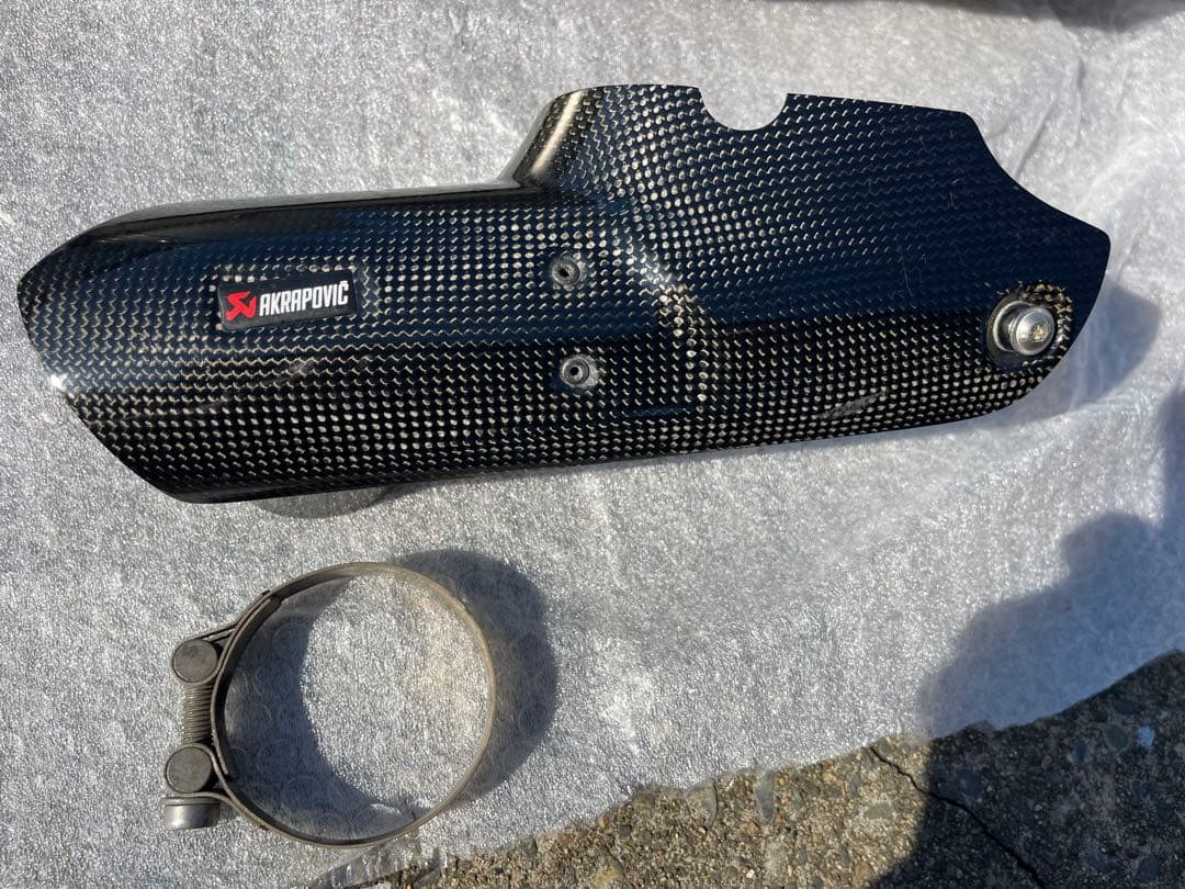 アクラポヴィッチ　スリップオンマフラー