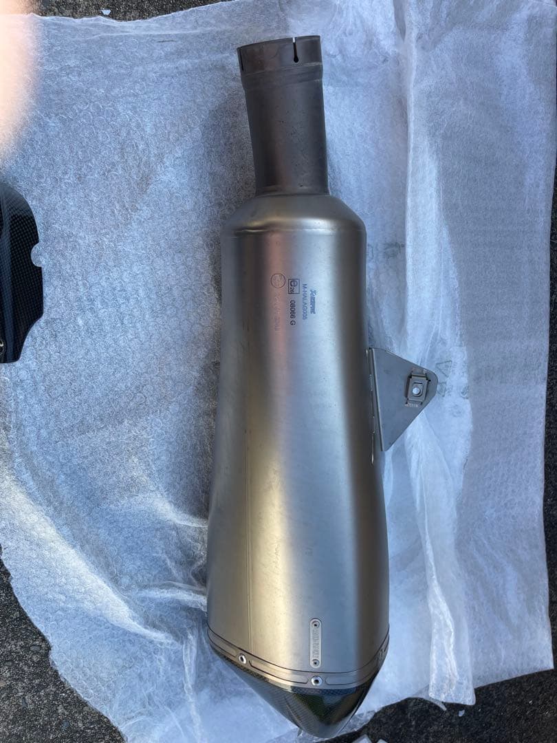 アクラポヴィッチ　スリップオンマフラー