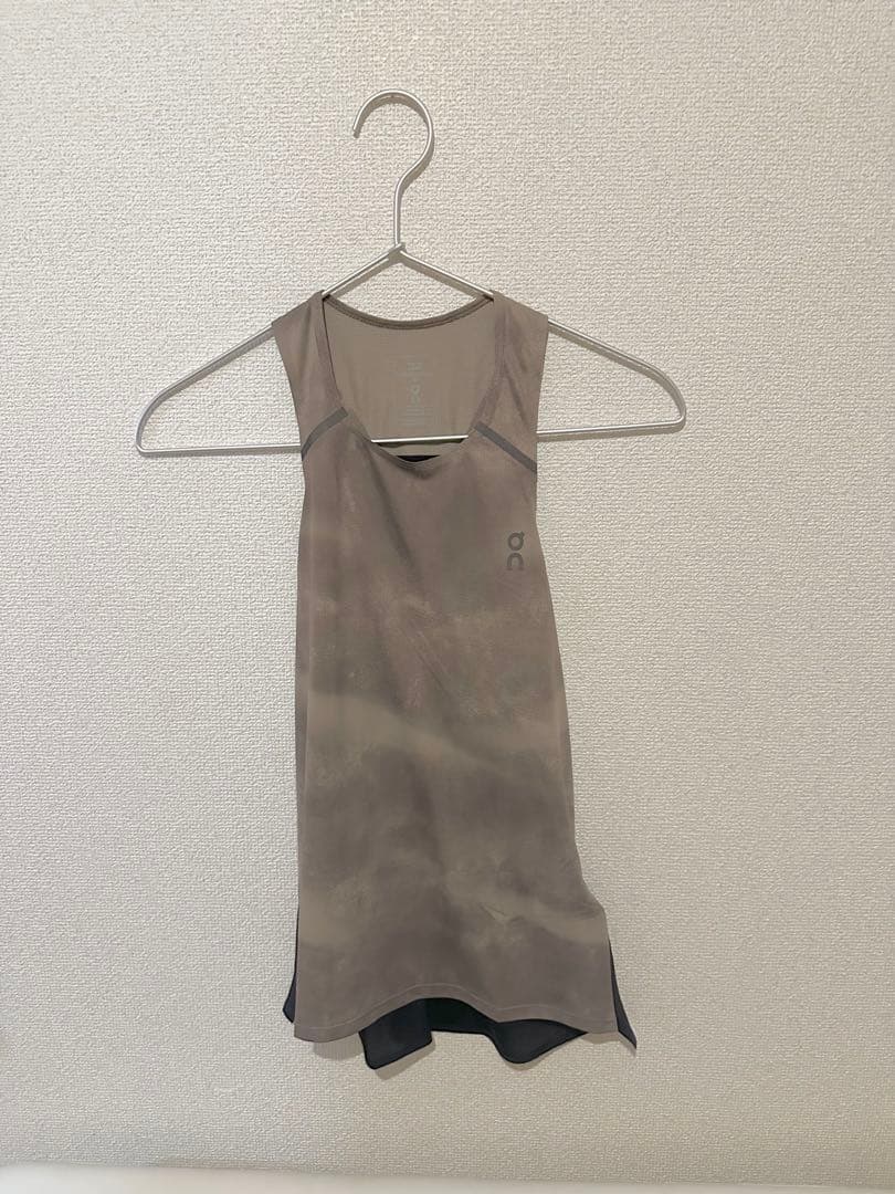 on ノースリーブ