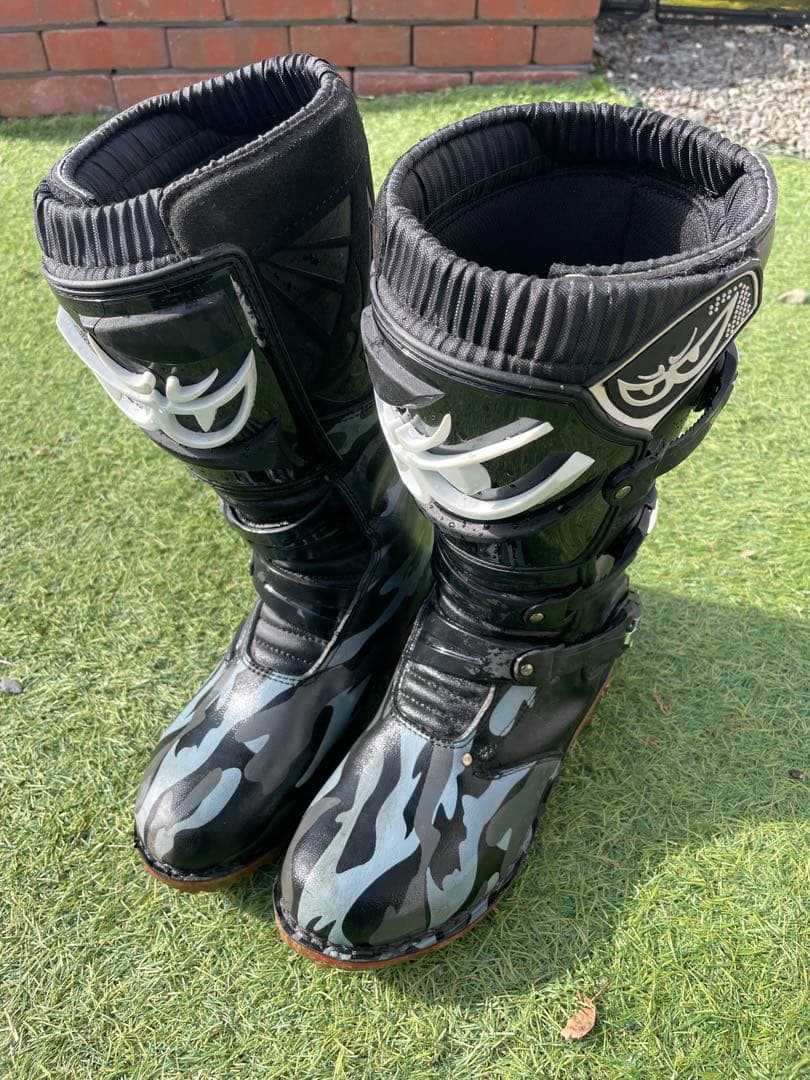 南斗聖拳　　BERIK オフロードヘルメット　ブーツ　100% ゴーグル