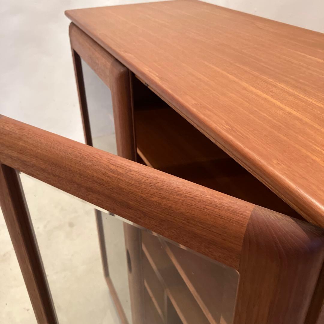 希少 ジャパンヴィンテージ 日田工芸 キャビネット 飾り棚 本棚 食器棚 チーク