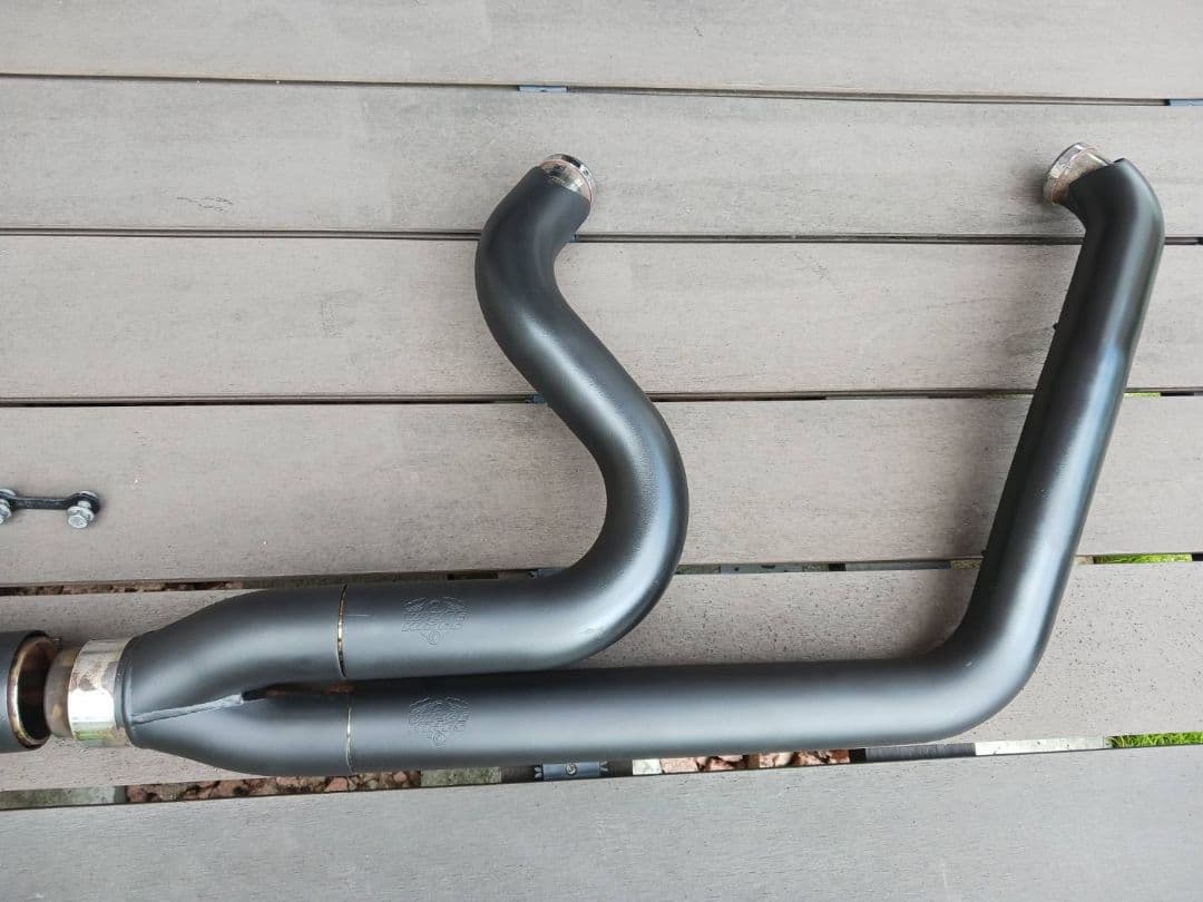 VANCE&HINES 2IN1マフラー　ハーレー　ダイナ　99〜05年　クラブ