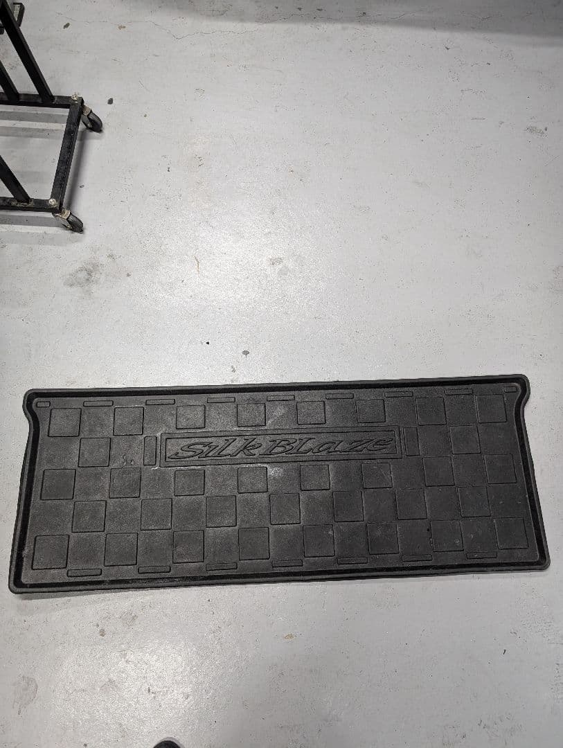 シルクブレイズ　アルファード　　30 前期　後期　ラバーマット　ゴムマット