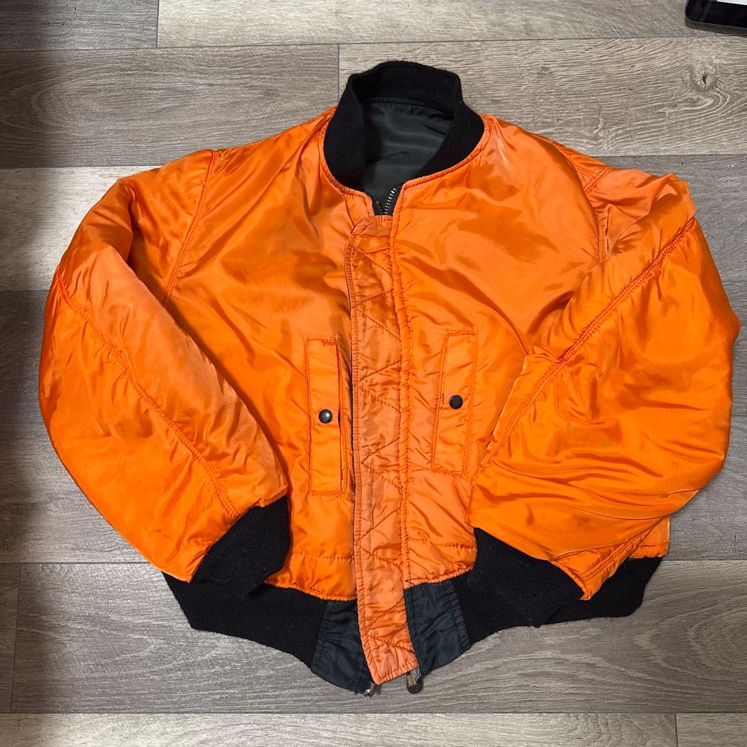 レアモデル　ALPHA 80s ma-1 oliveベースblackモデル