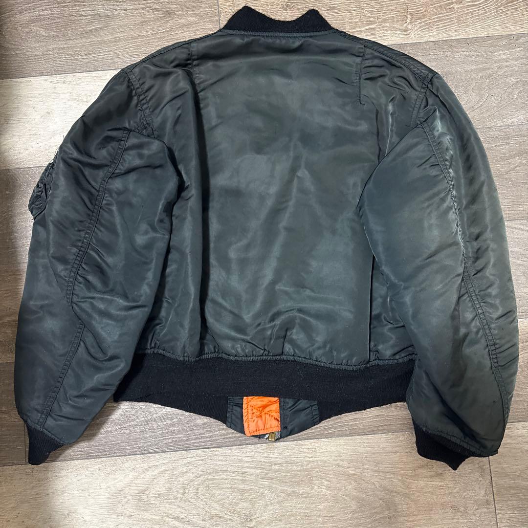 レアモデル　ALPHA 80s ma-1 oliveベースblackモデル