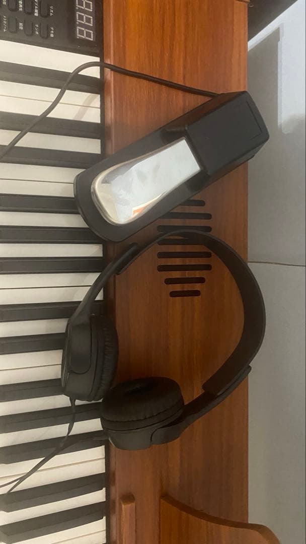 スタンド付き　電子ピアノ　88鍵盤　給電タイプ　ウォールナット