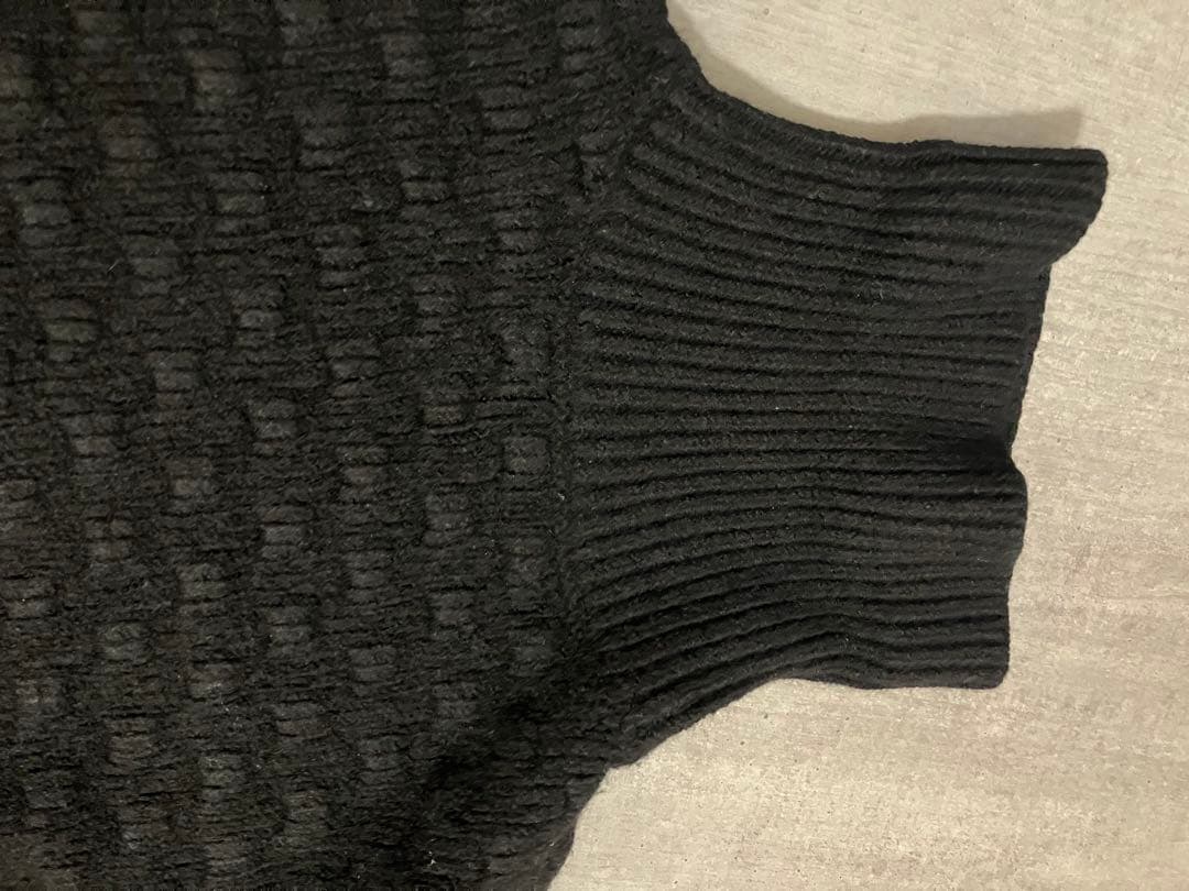 Moncler モンクレール　ウールのタートルケープベスト　難あり