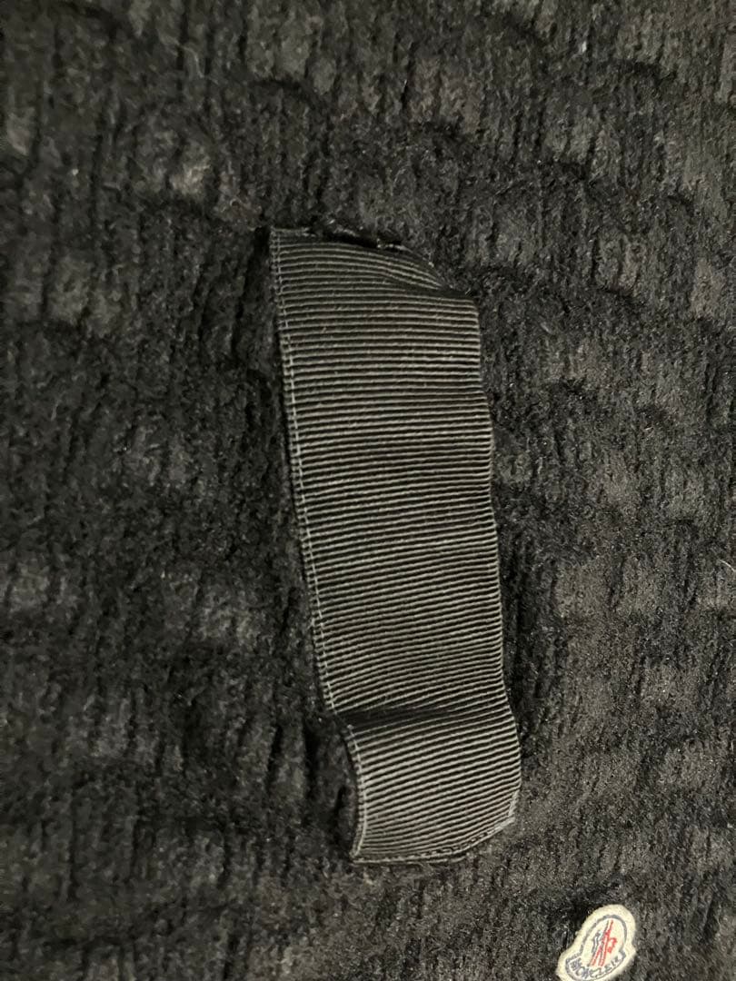 Moncler モンクレール　ウールのタートルケープベスト　難あり