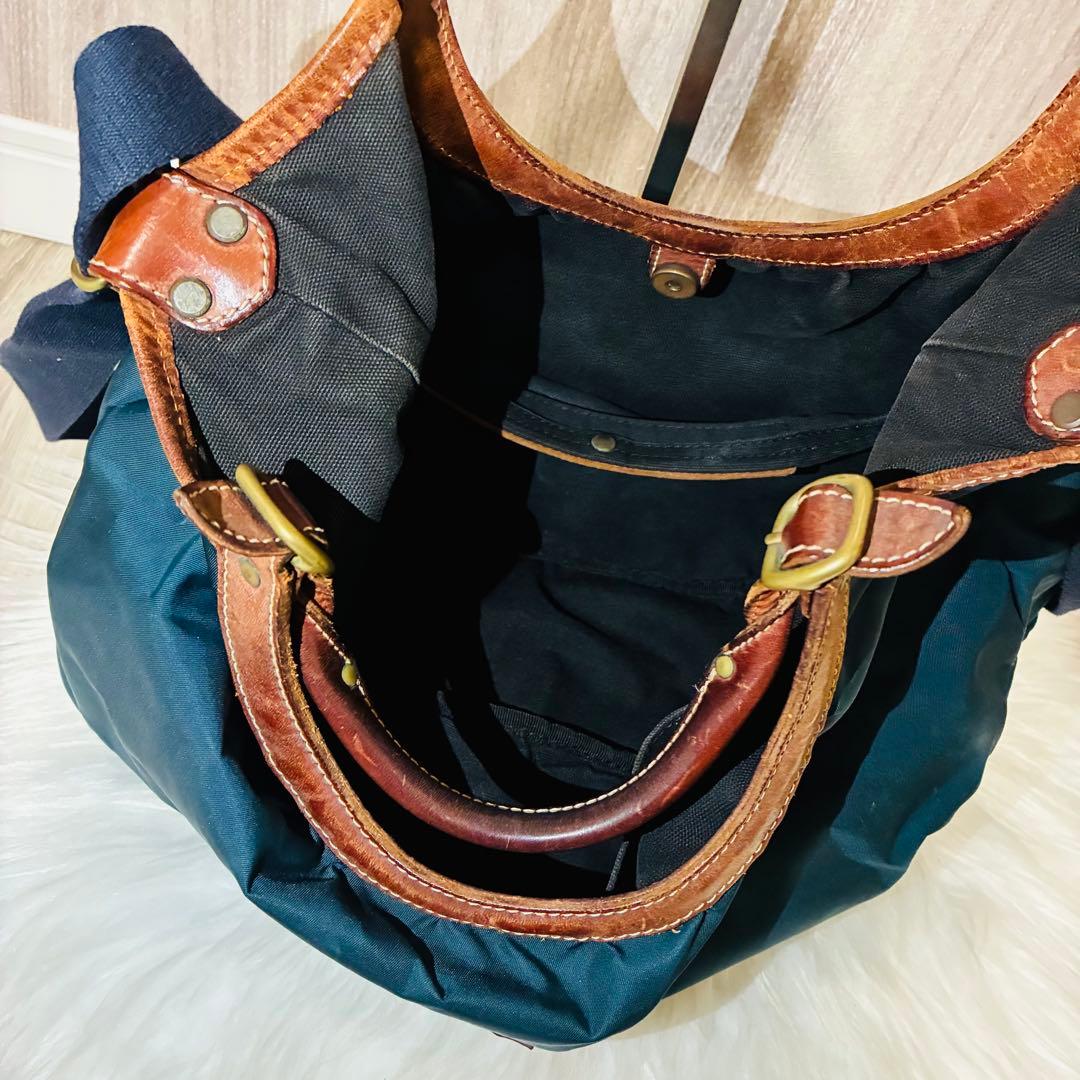 Felisi フェリージ　ショルダーバッグ　ナイロン　レザー　ハーフムーン