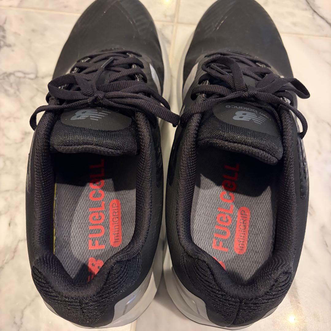 ニューバランス　UG1001E スパイクレスシューズ　27cm