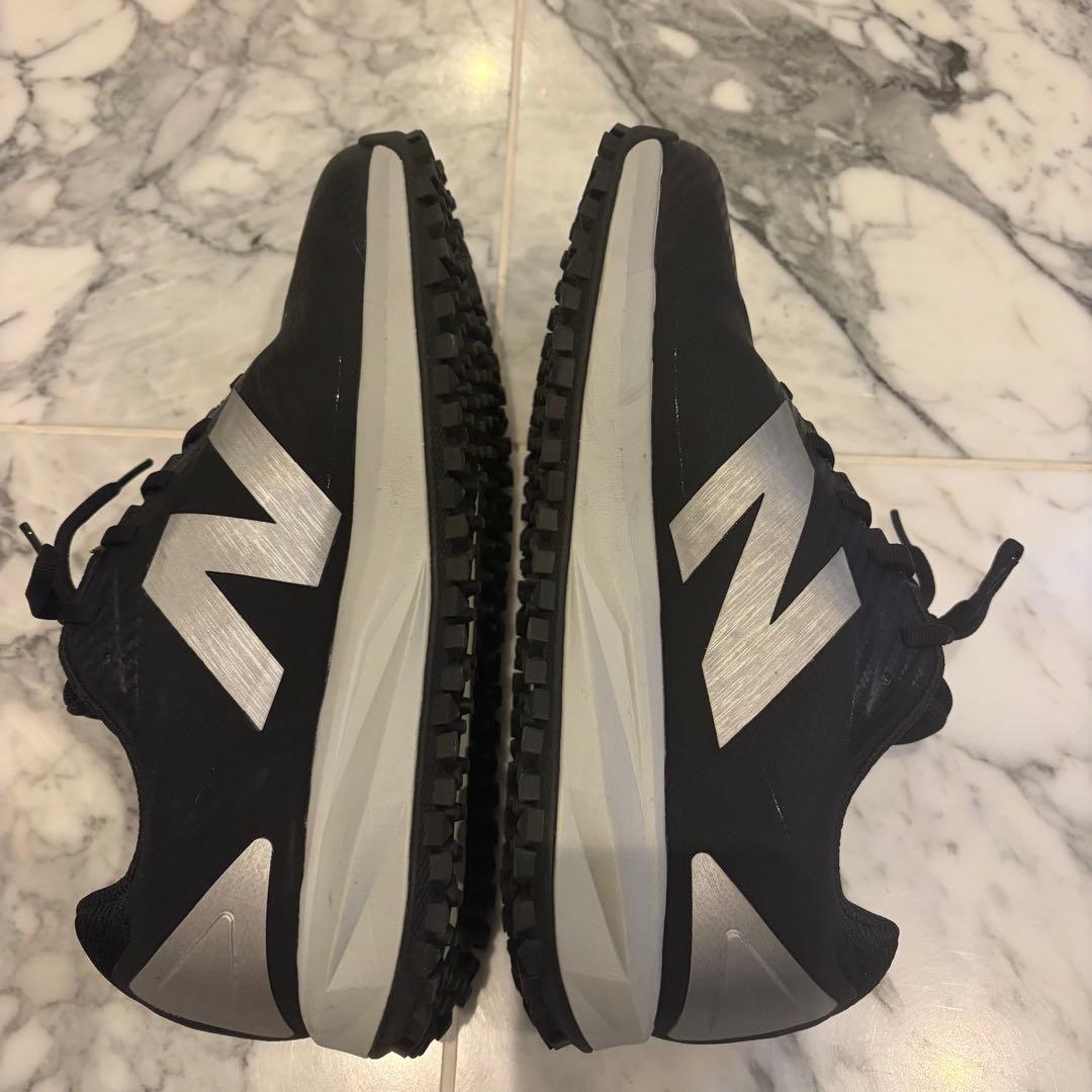 ニューバランス　UG1001E スパイクレスシューズ　27cm