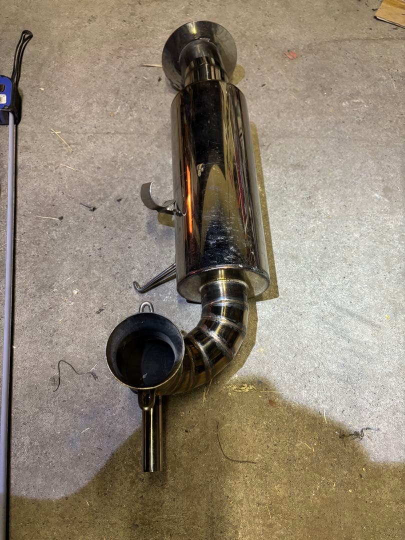 スノーモービルサイレンサー