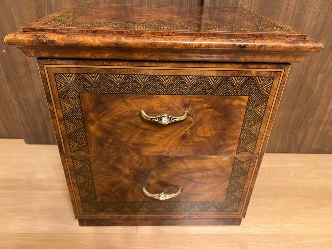 イタリア製　アンティーク輸入家具　2段チェスト