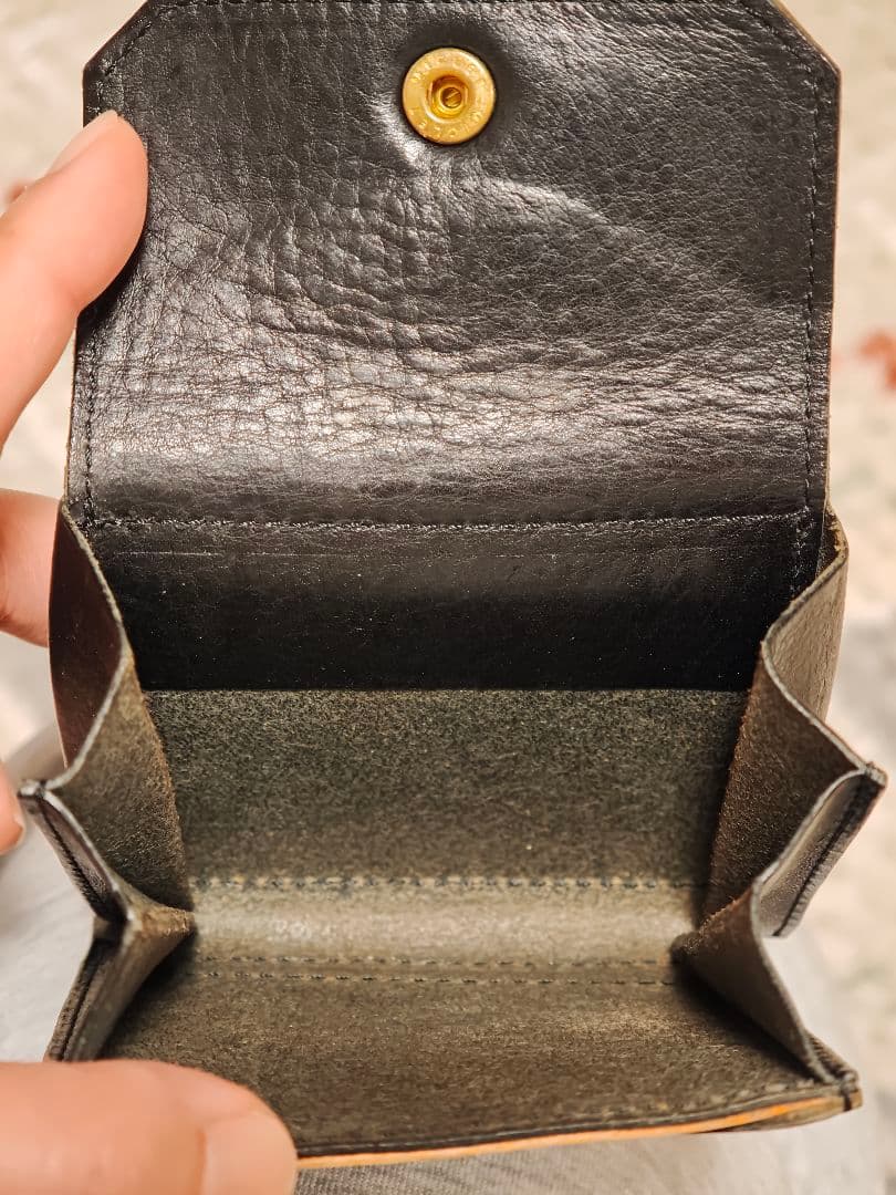 BEERBELLY HATCHBACK(ブラック 二つ折り財布)