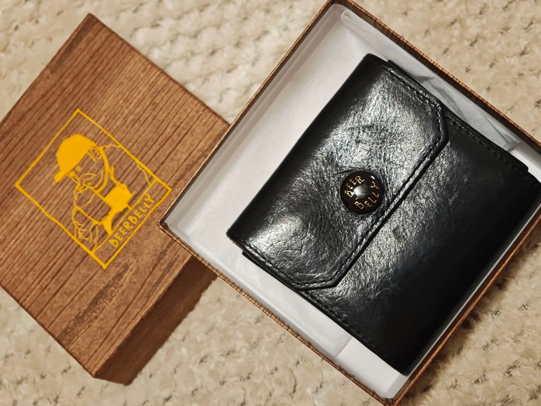 BEERBELLY HATCHBACK(ブラック 二つ折り財布)
