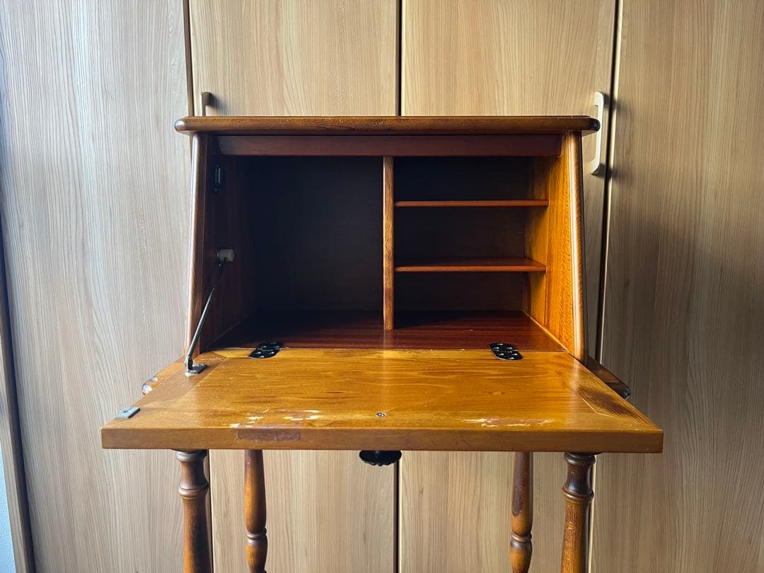 【カリモク】ライティングビューロー