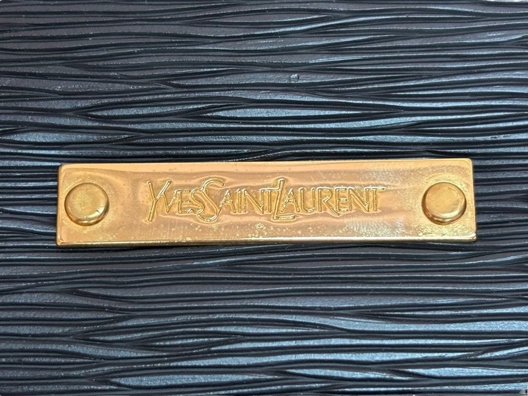 美品YVESSAINT LAURENT イヴサンローラン クラッチバックブラック