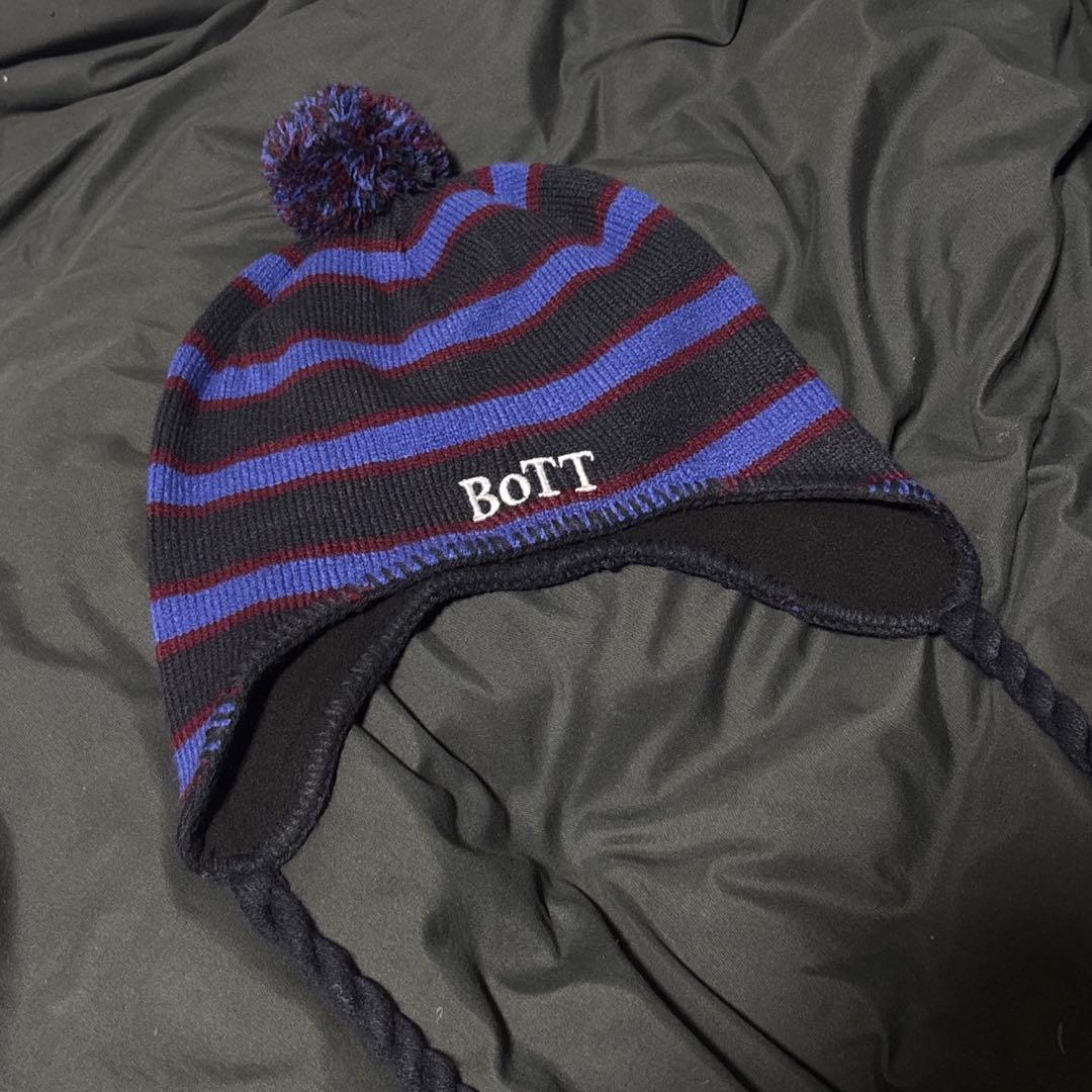 BoTT / ボット Tassel Pom Beanie