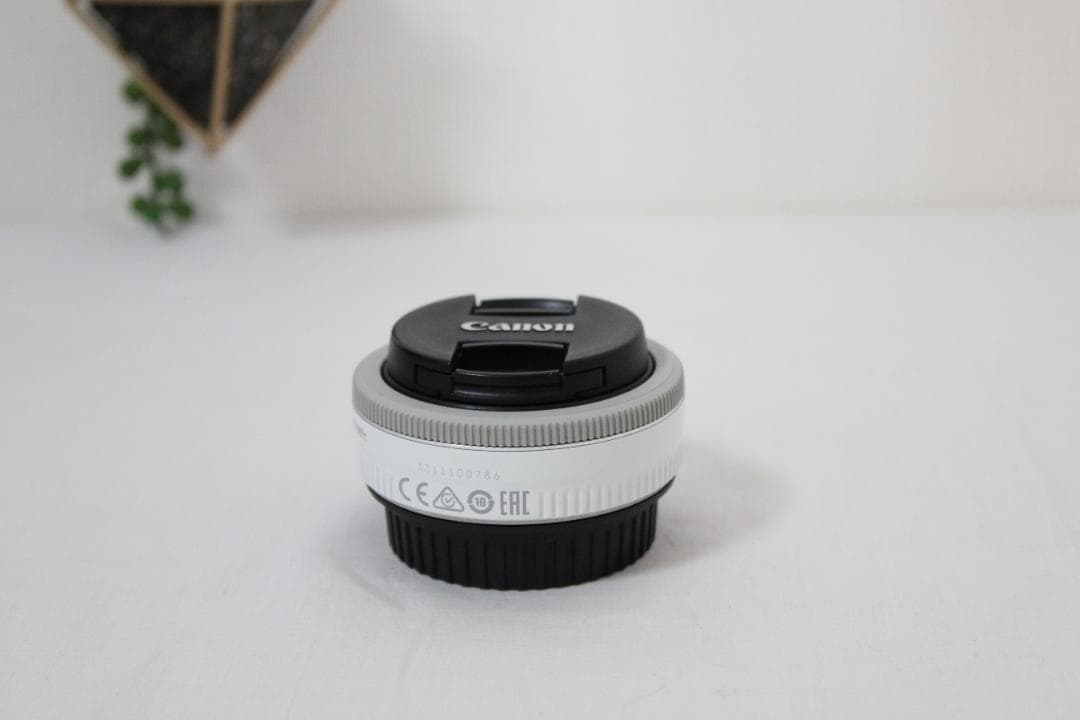 美品✨ Canon EF 40mm F2.8 STM ホワイト