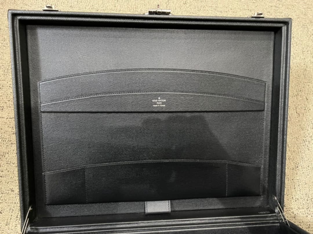 LOUIS VUITTON プレジデントタイガ　アタッシュ