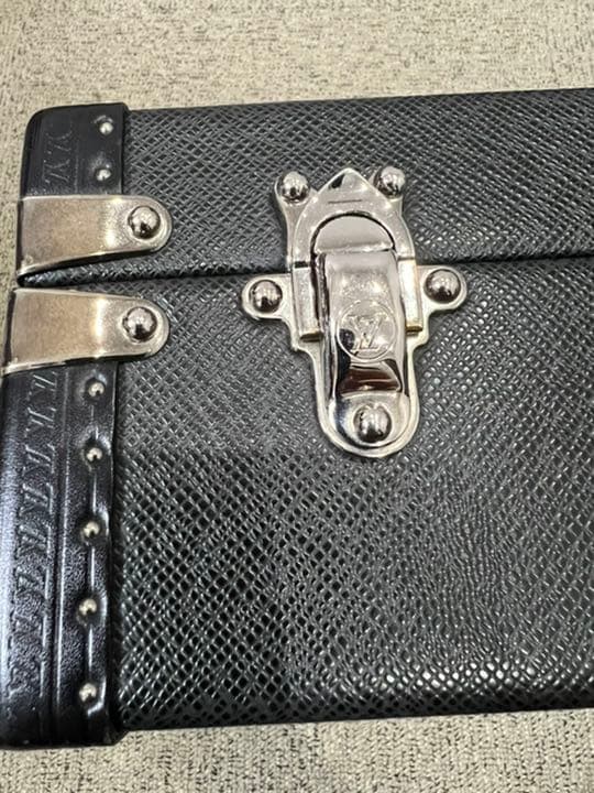 LOUIS VUITTON プレジデントタイガ　アタッシュ