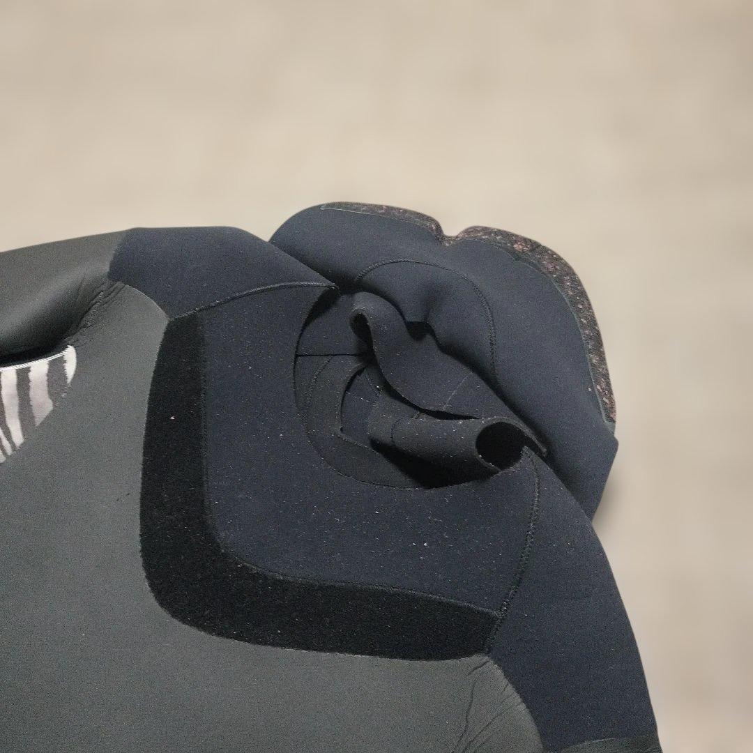 aero quipフルスーツ5ミリ3ミリMLB ゼブラ柄170センチ73キロ着用