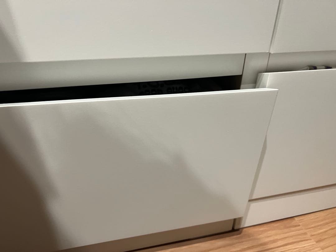 IKEA マルム チェスト　引き出し×6 ガラス天板付き